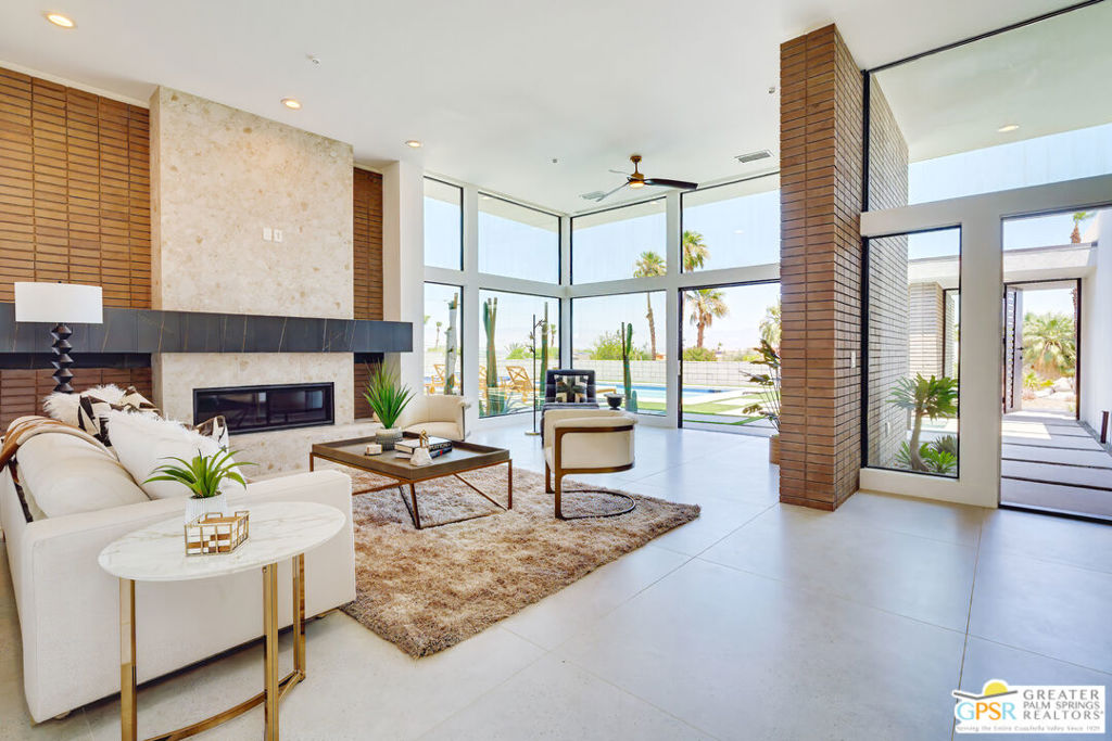 2233 N Vista Drive