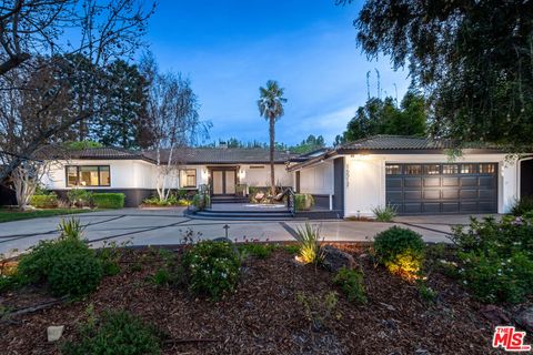 Photo of 16012 Meadowcrest Road, Sherman Oaks, CA 91403 (MLS # 26655917)