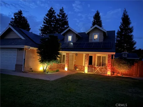 182 E Kennedy Ave, Tulare, CA 93274 - MLS#: OC26102677