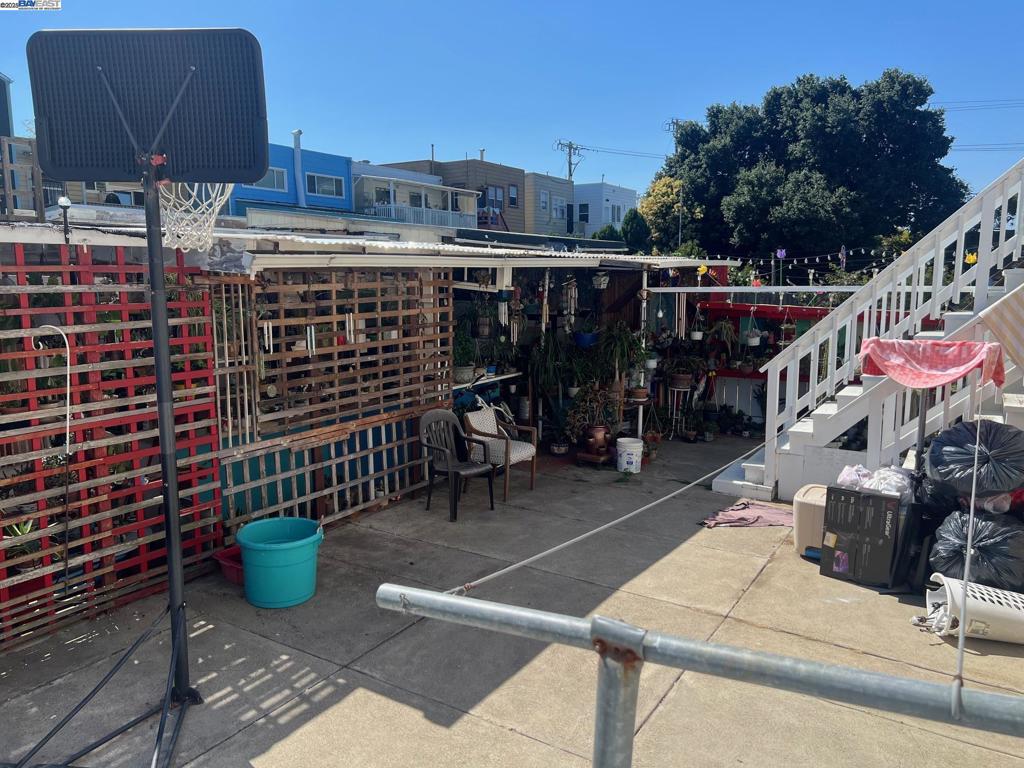 BAYVIEW - Residential Income