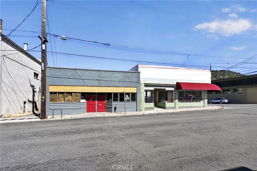 118 S Broadway