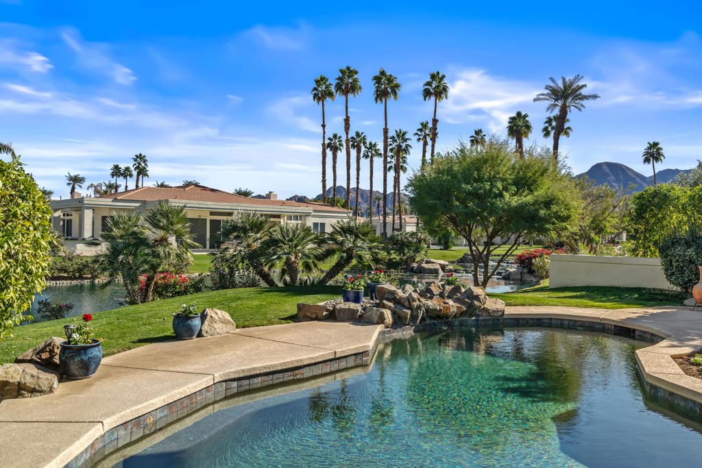 44260 Lakeside Drive