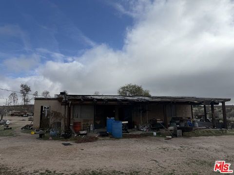 Photo of 46512 171st Street, Lancaster, CA 93535 (MLS # 26634999)