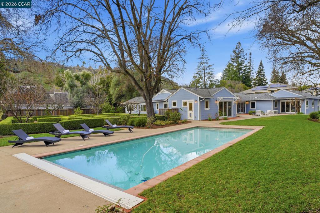 1437 1437 Twelve Oaks Court