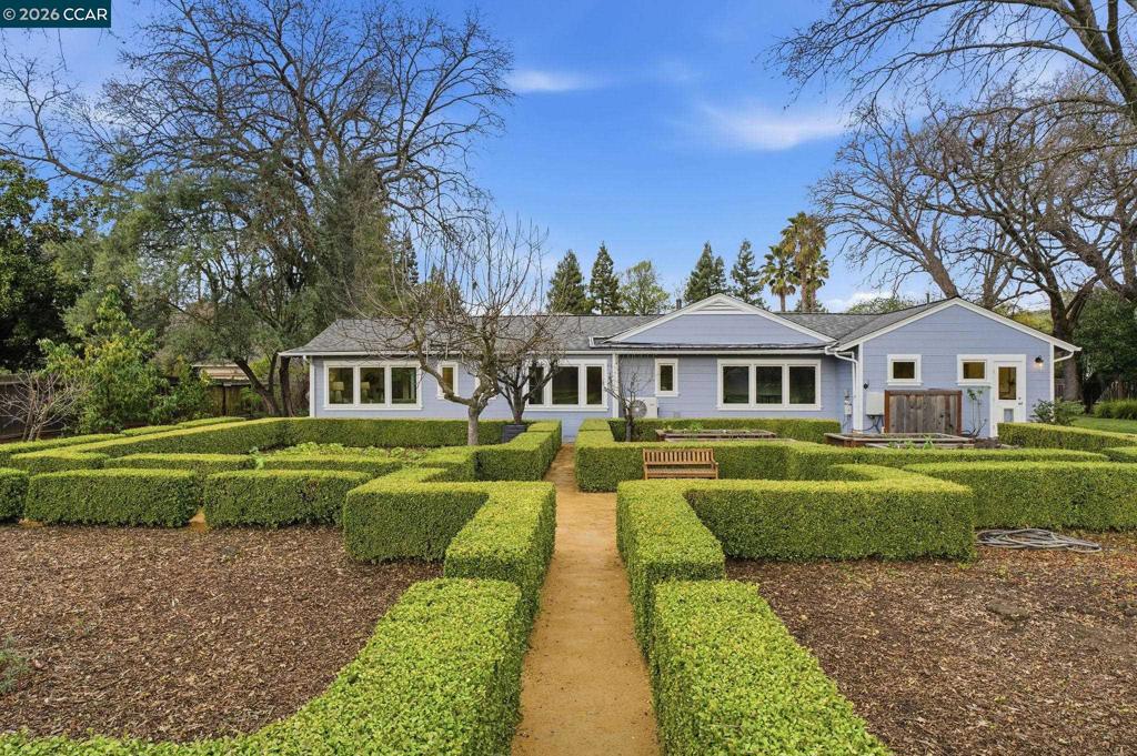 1437 1437 Twelve Oaks Court