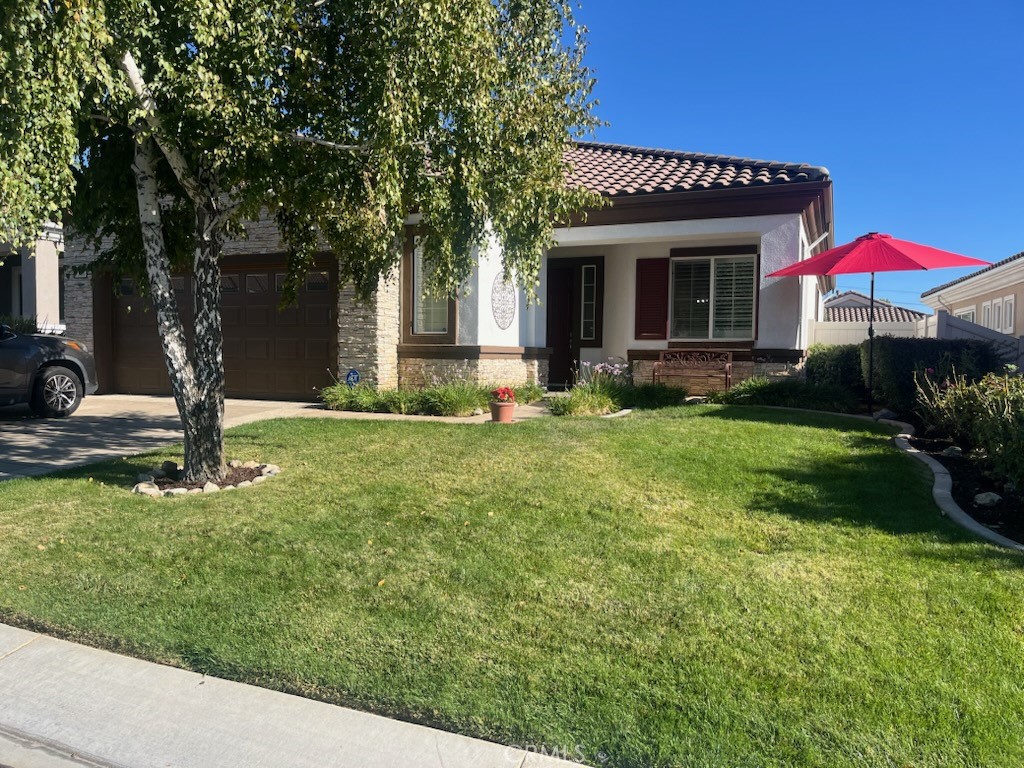 Beautifully Updated Home in Solera 55+ Community! Welcome to 1744 S. Forest Oaks in the highly desirable Solera Active Adult Community of Beaumont. This inviting 2-bedroom, 2-bathroom home has been thoughtfully upgraded with new flooring, new cabinets, and stunning quartz countertops in the kitchen, creating a fresh, modern look throughout Residents of Solera. Enjoy a vibrant lifestyle with exceptional amenities, including:
Sparkling community pool & spa, Tennis courts and fitness center. Spacious activity and meeting rooms and a wide range of senior activities and clubs
Scenic setting right next to the golf course with an HOA of just $335 per month, you’ll enjoy resort-style living at an incredible value. The community is also conveniently located near shopping, dining, and schools, making everyday living effortless. Don’t miss this opportunity to own a beautifully upgraded home in one of Beaumont’s most sought-after 55+ neighborhoods!