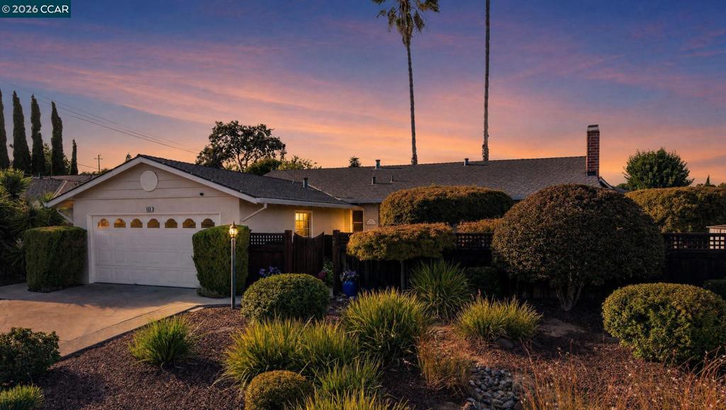 486 Viking Dr