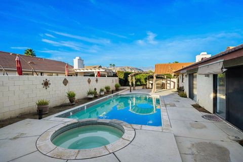 Photo of 75451 Santa Fe Trail, Palm Desert, CA 92211 (MLS # 219144926DA)