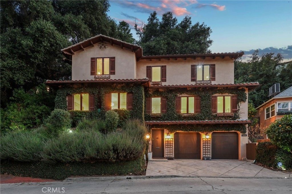 Photo of 3115 Ellington Dr, Los Angeles, CA 90068 (MLS # SR26066802)