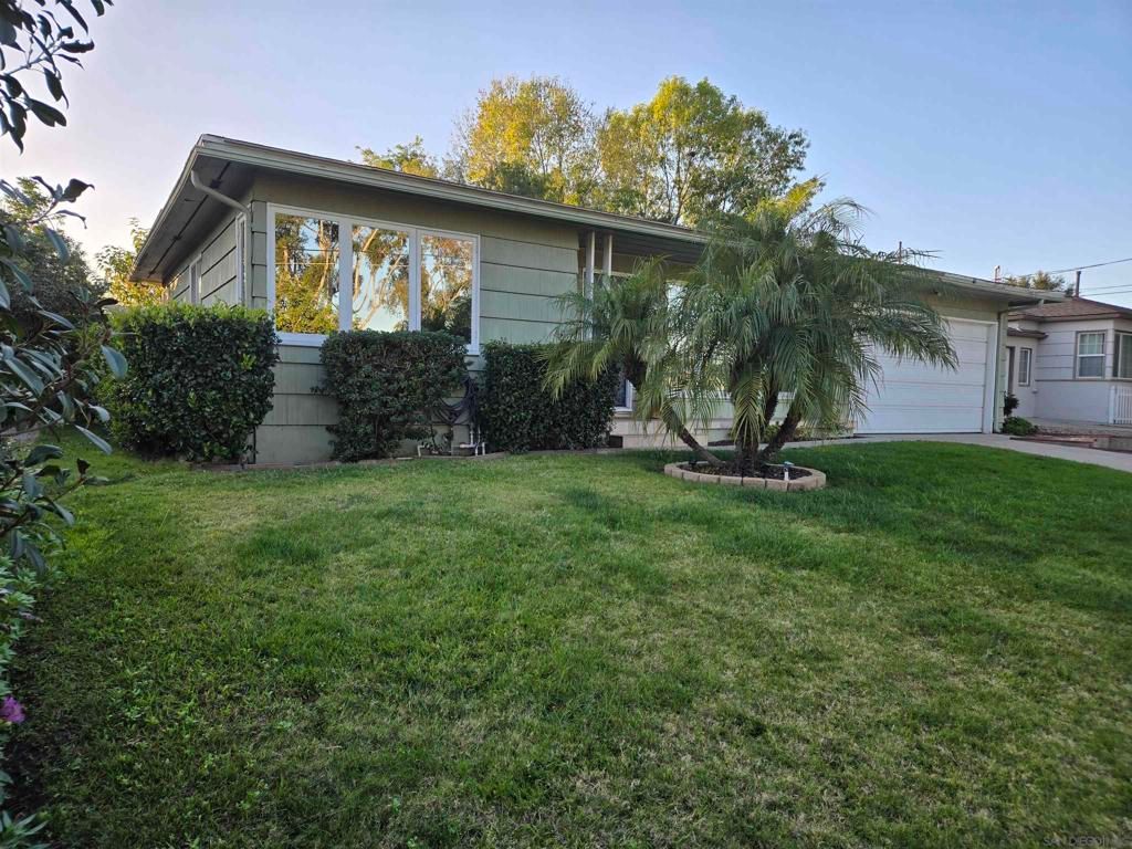 Photo of 4626 Terry Lane Ln, La Mesa, CA 91942 (MLS # 260002425SD)