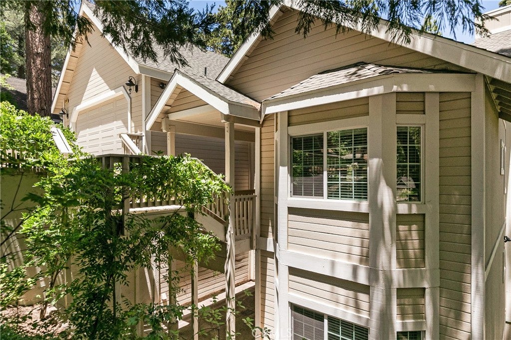 27376 Pinewood Drive