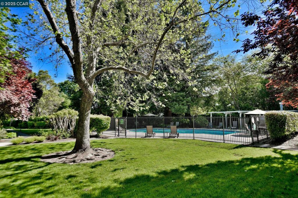 DANVILLE WOODS - Residential