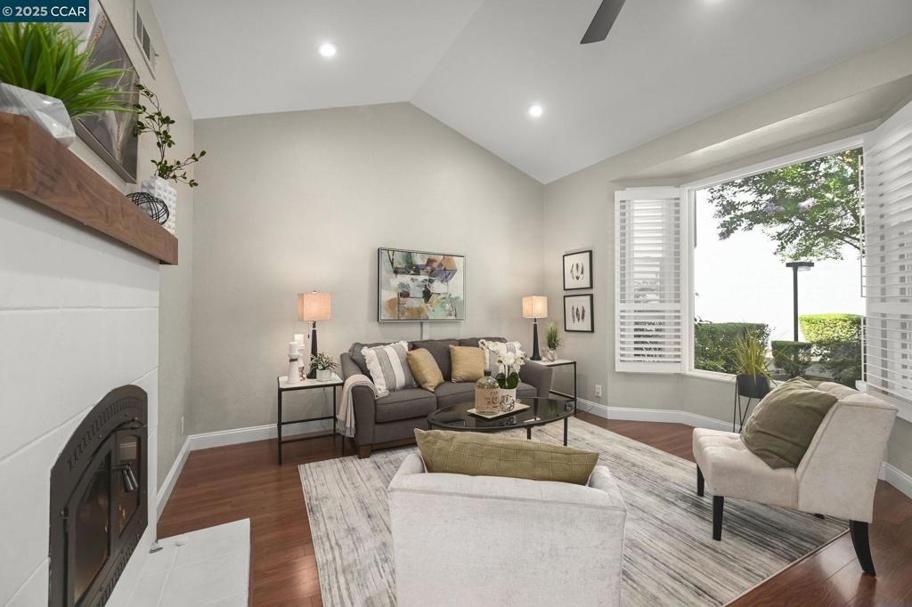 DANVILLE WOODS - Residential