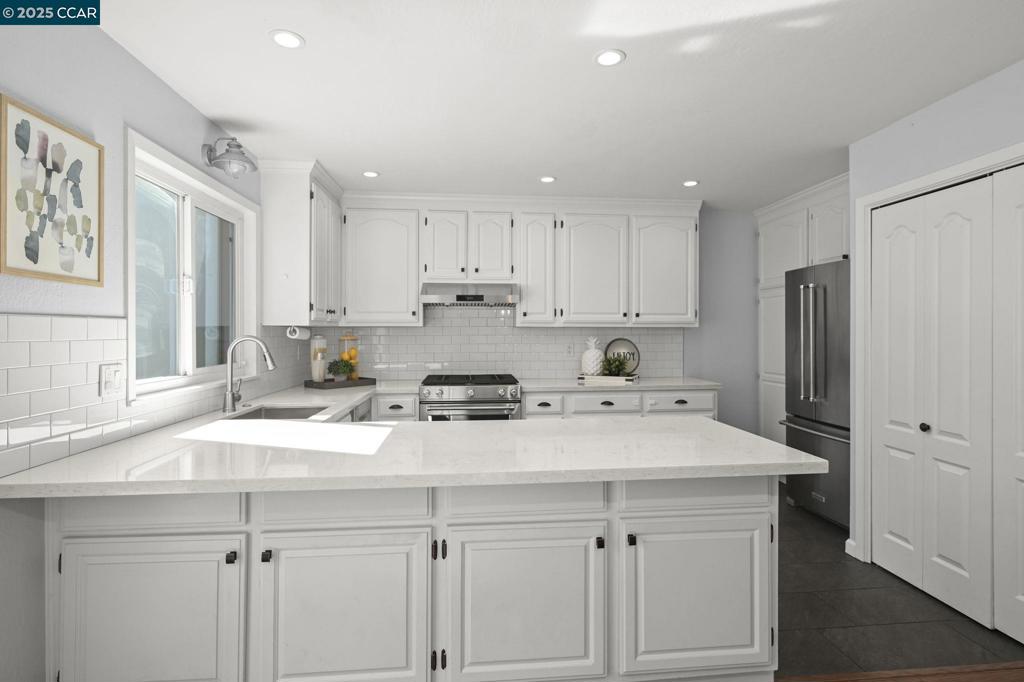 DANVILLE WOODS - Residential