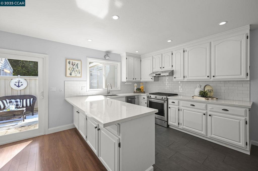 DANVILLE WOODS - Residential