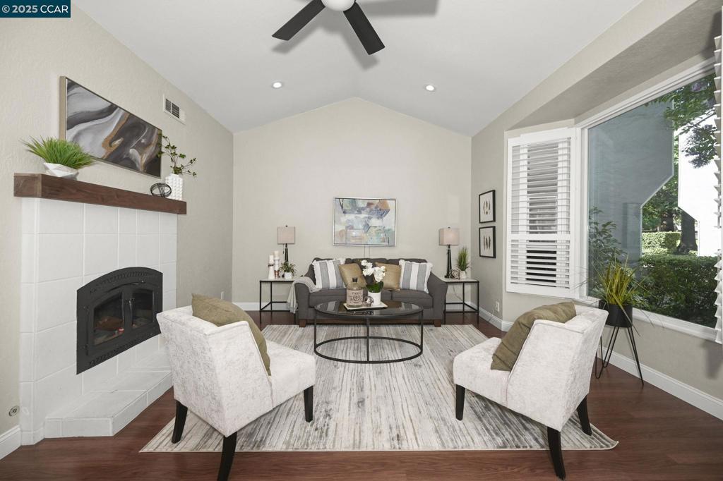 DANVILLE WOODS - Residential