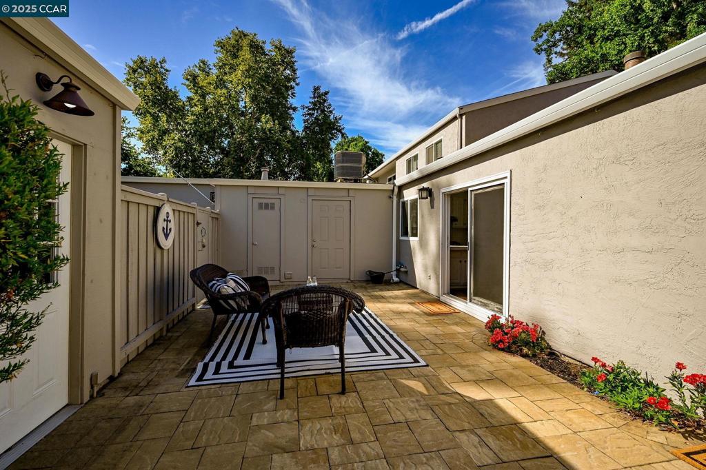 DANVILLE WOODS - Residential