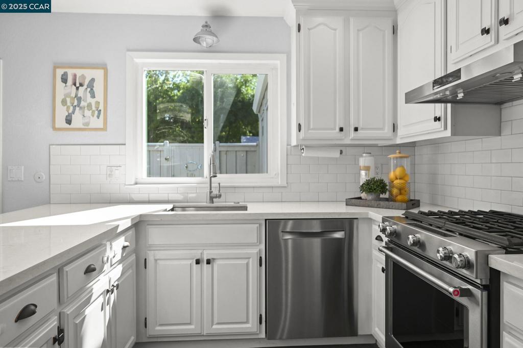 DANVILLE WOODS - Residential