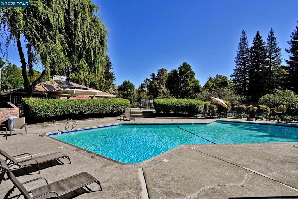 DANVILLE WOODS - Residential