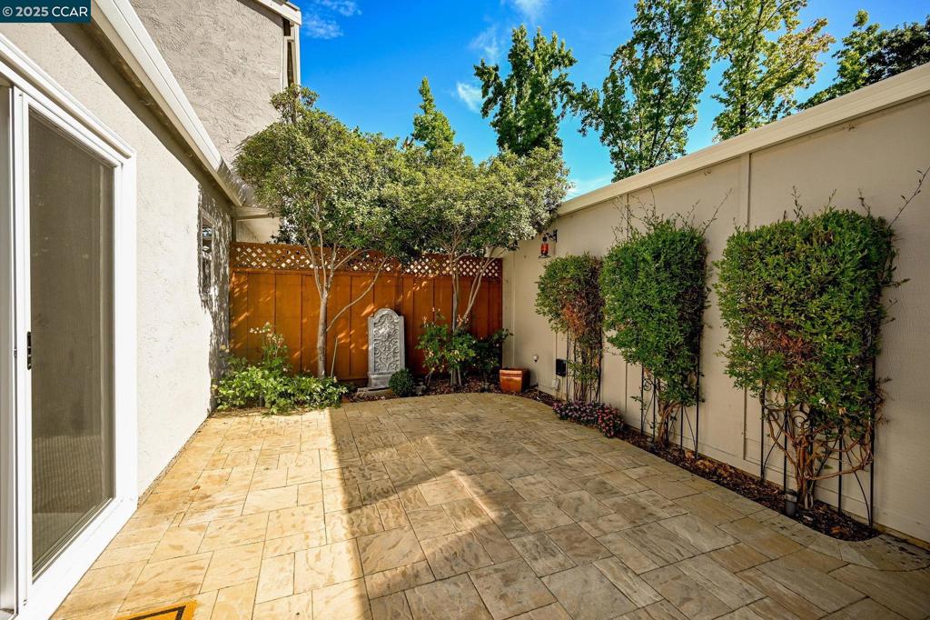 DANVILLE WOODS - Residential
