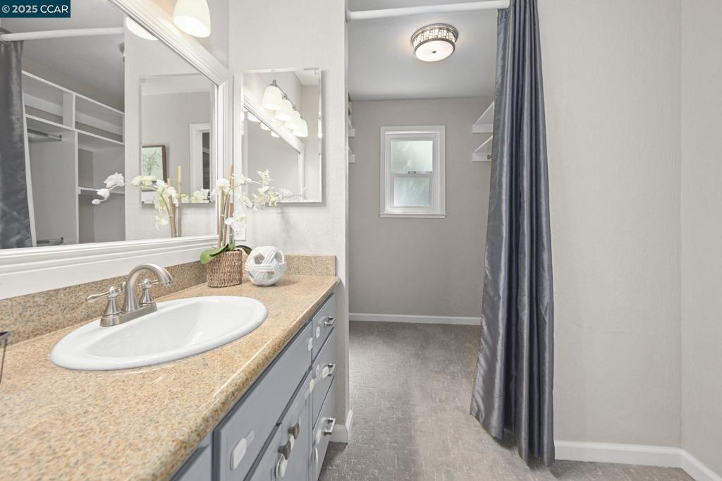 DANVILLE WOODS - Residential