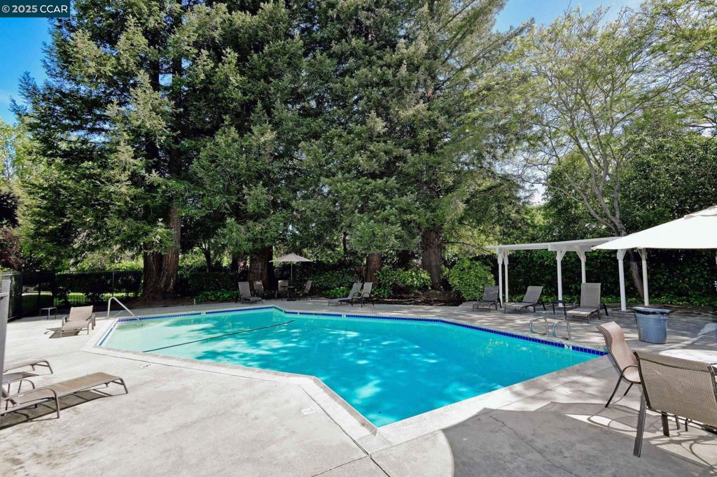 DANVILLE WOODS - Residential