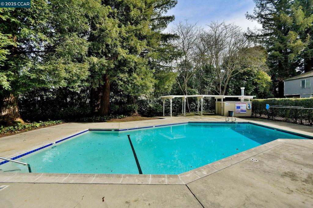 DANVILLE WOODS - Residential