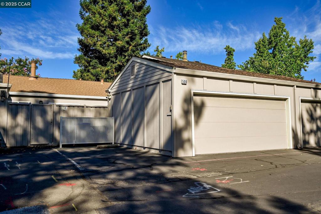 DANVILLE WOODS - Residential