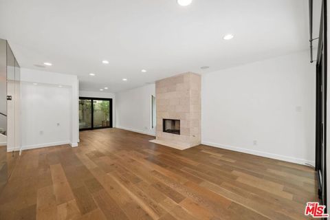 Tiny photo for 812 16TH Street #7, Santa Monica, CA 90403 (MLS # 25598071)