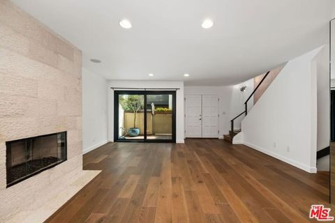 Tiny photo for 812 16TH Street #7, Santa Monica, CA 90403 (MLS # 25598071)