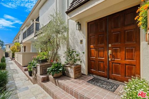 Tiny photo for 812 16TH Street #7, Santa Monica, CA 90403 (MLS # 25598071)