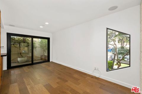 Tiny photo for 812 16TH Street #7, Santa Monica, CA 90403 (MLS # 25598071)