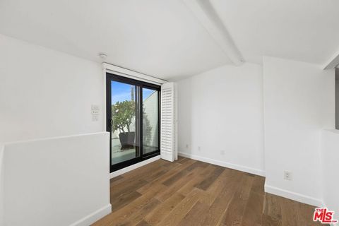 Tiny photo for 812 16TH Street #7, Santa Monica, CA 90403 (MLS # 25598071)