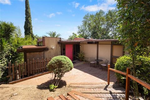 Photo of 510 Hermosa Vista St, Monterey Park, CA 91754 (MLS # AR26046992)