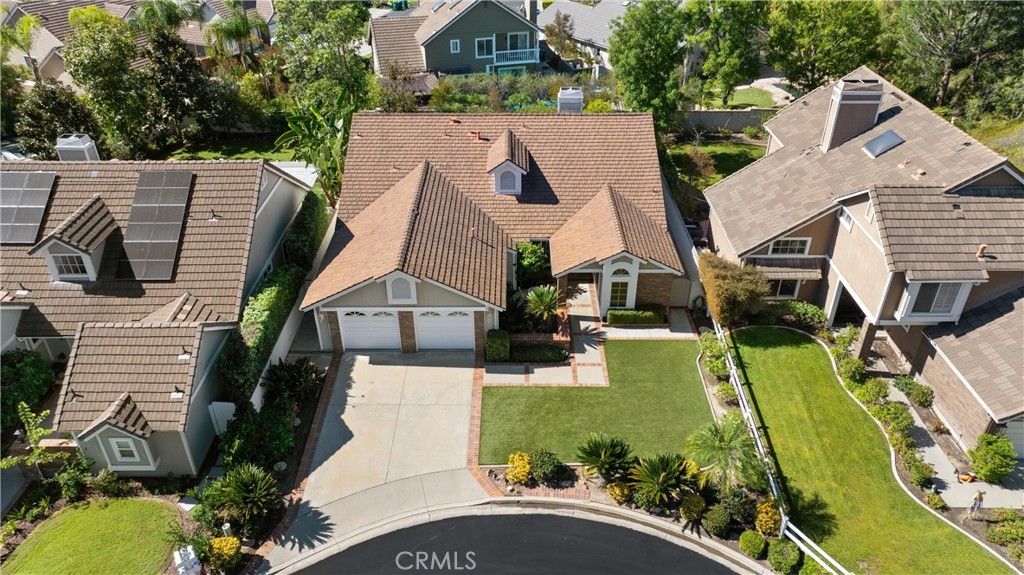 Photo of 3 Portsmouth Pl, Coto de Caza, CA 92679 (MLS # OC25244305)
