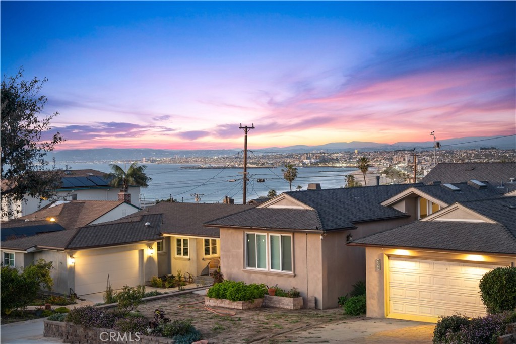 214 Calle De Sirenas