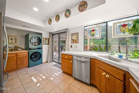 Tiny photo for 391 Estancia Place, Camarillo, CA 93012 (MLS # V1-39351)