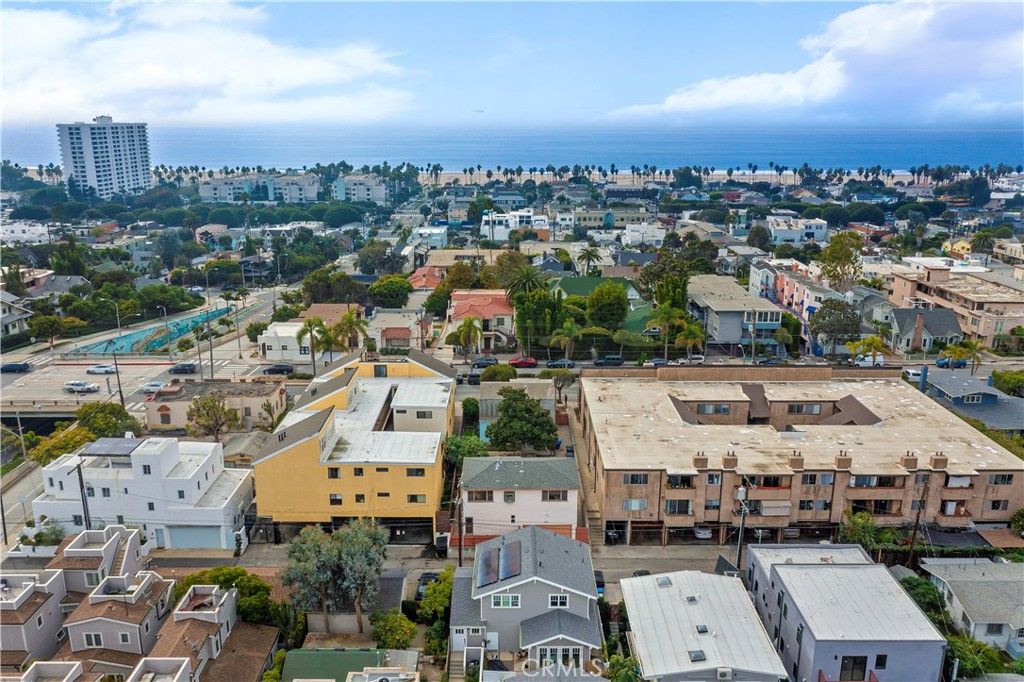 Photo of 2509 4th Street, Santa Monica, CA 90405 (MLS # SB26007753)