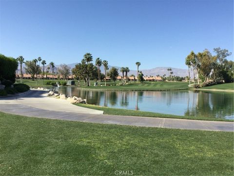 Photo of 41774 Jupiter Hills Court, Palm Desert, CA 92211 (MLS # PW26075036)