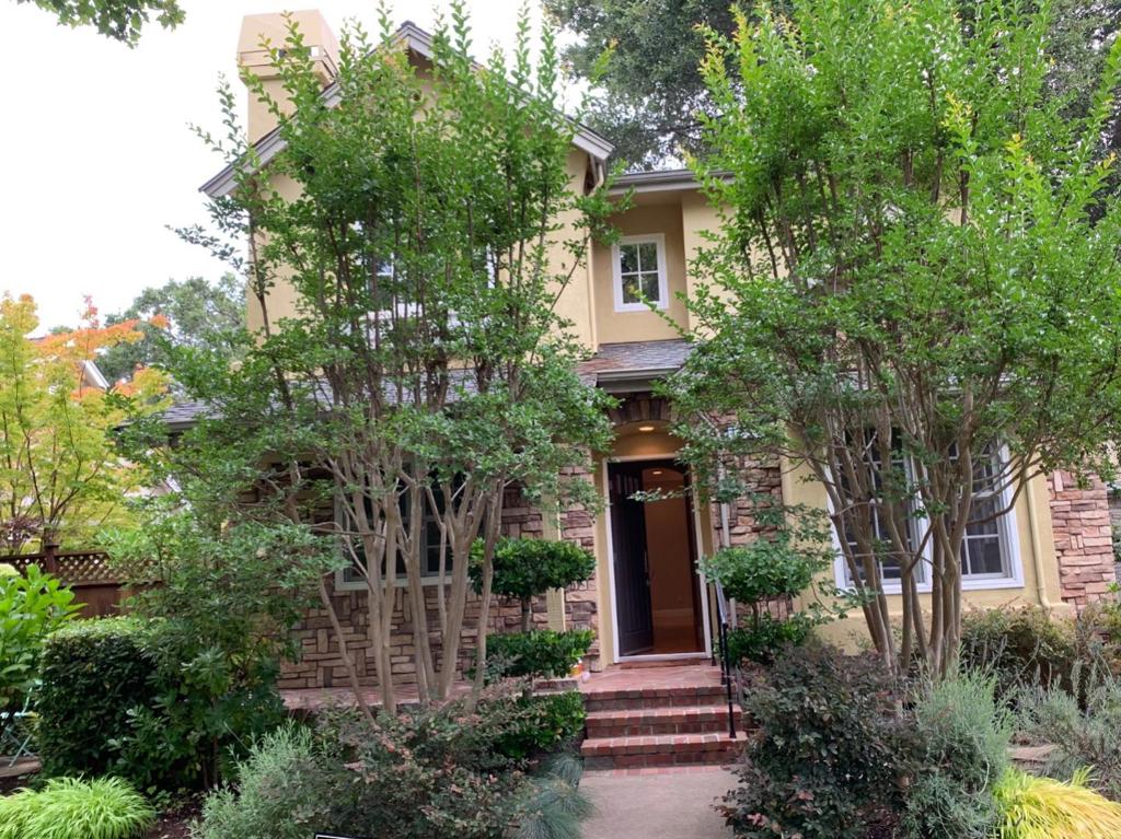 Elegant home in the coveted downtown Menlo Park. Gourmet Kitchen with top-of-the-line appliances, Wine cooler. A/C and Alarm. Landscaped private patio & garden. Minutes to commute route.