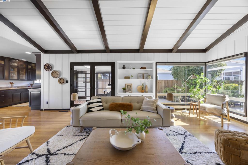 UPPER B STREET - Residential