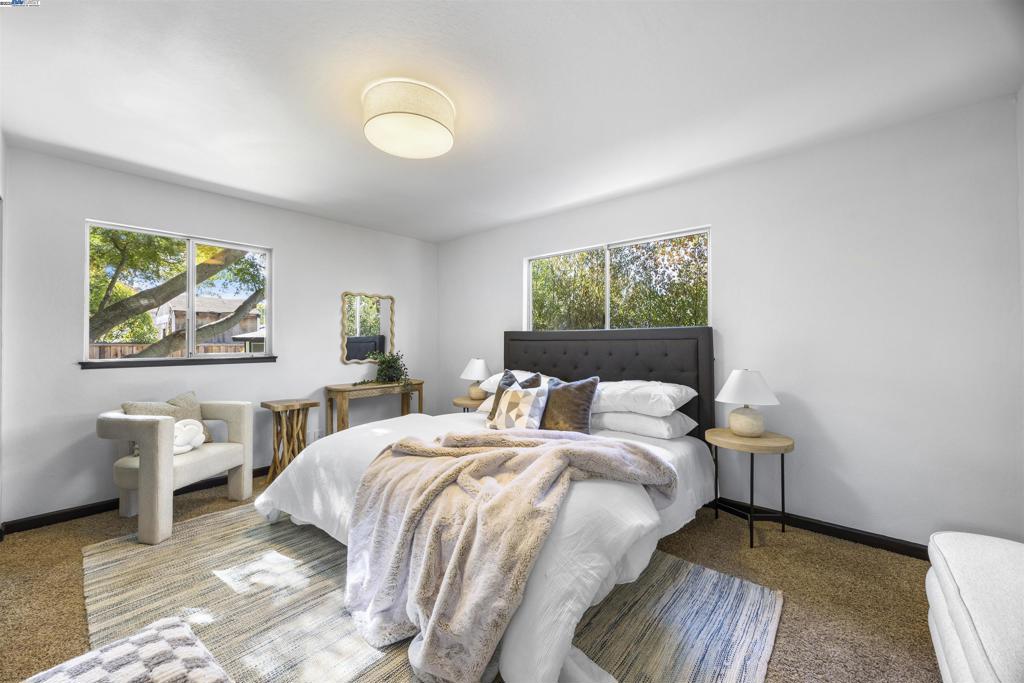 UPPER B STREET - Residential