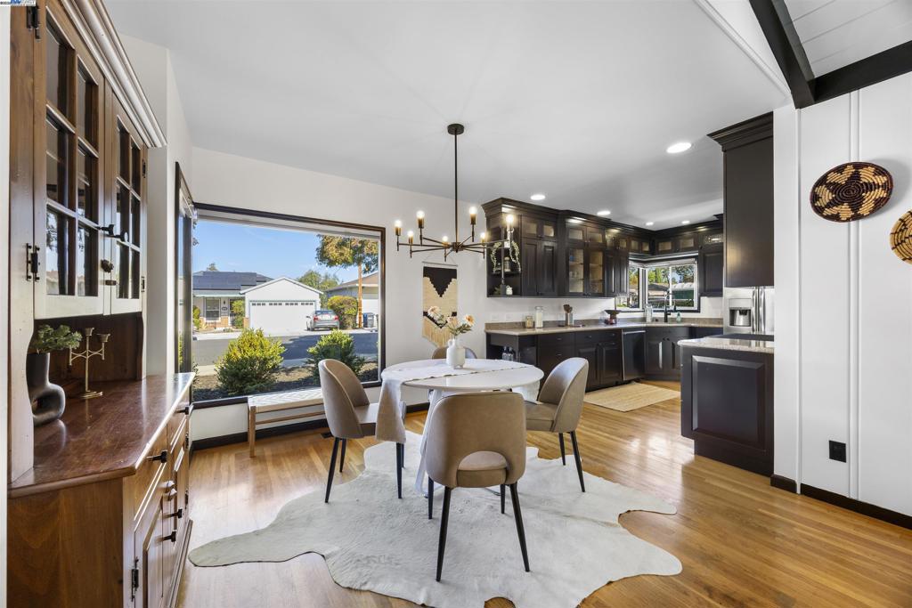 UPPER B STREET - Residential