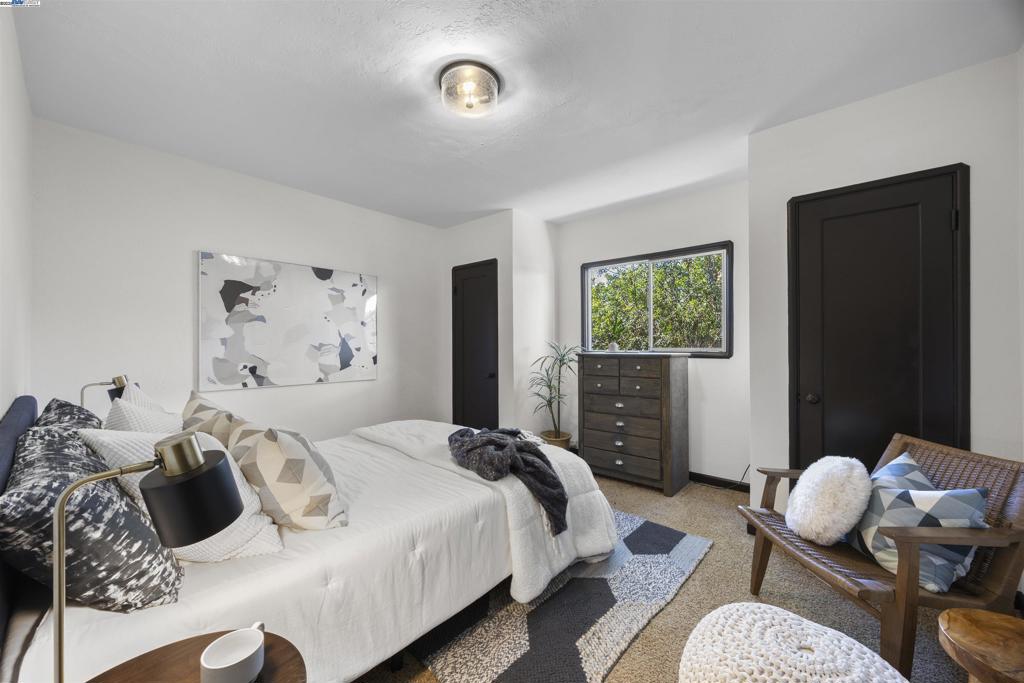 UPPER B STREET - Residential