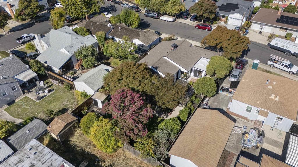 UPPER B STREET - Residential