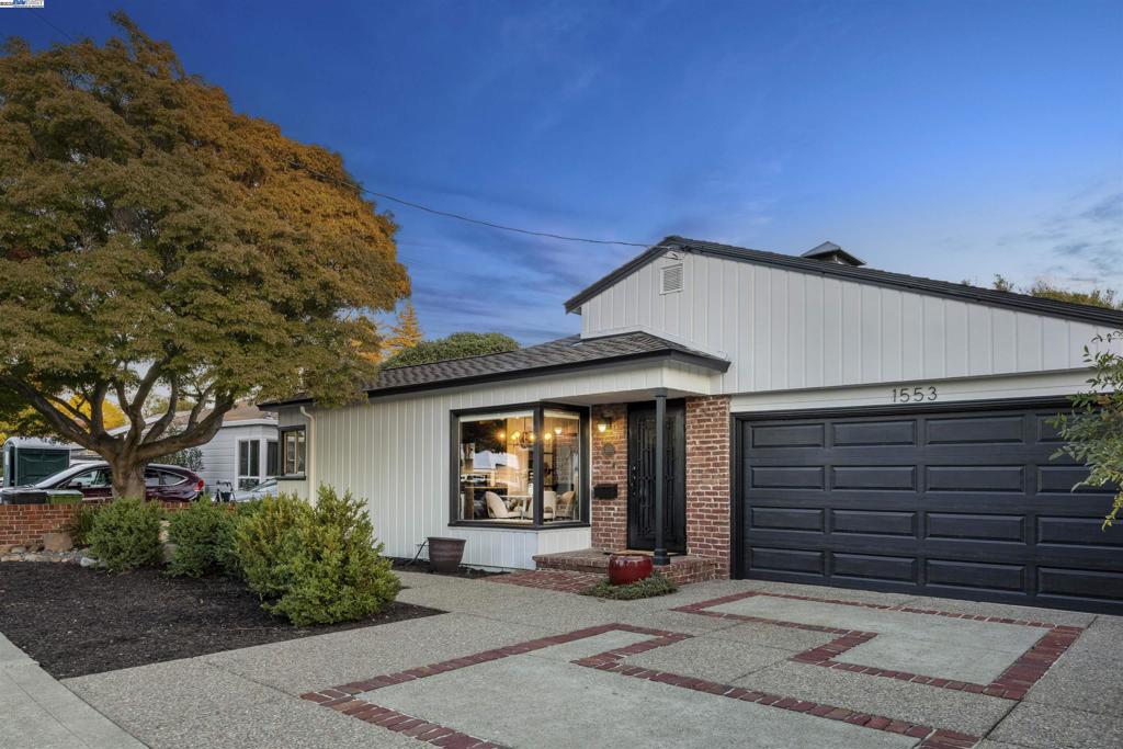 UPPER B STREET - Residential