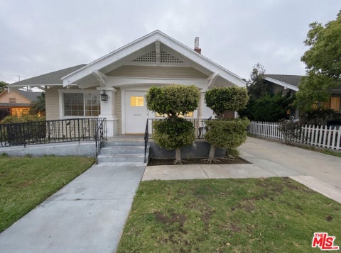 Photo of 2717 E 7th Street, Long Beach, CA 90804 (MLS # 26851441)