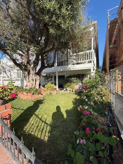 Photo of 404 Goldenrod AVE, Corona Del Mar, CA 92625 (MLS # OC26113708)