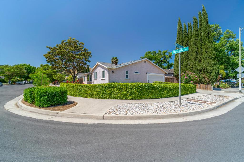 6797 Moselle Drive