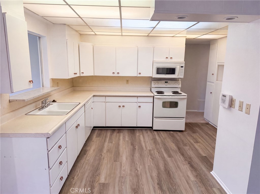 601 Palomar